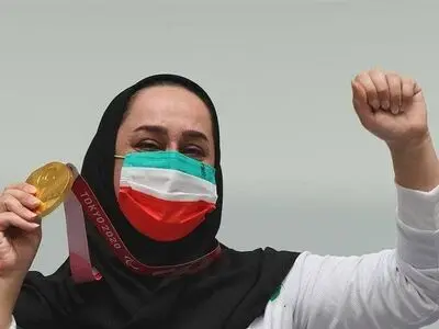 جوانمردی پرچمدار کاروان ایران در مراسم اختتامیه پارالمپیک