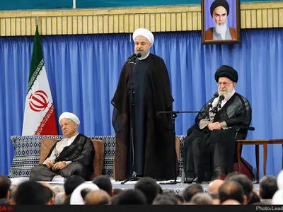 دیدار مسئولان و جمعی از قشرهای مختلف مردم با رهبر معظم انقلاب اسلامی 