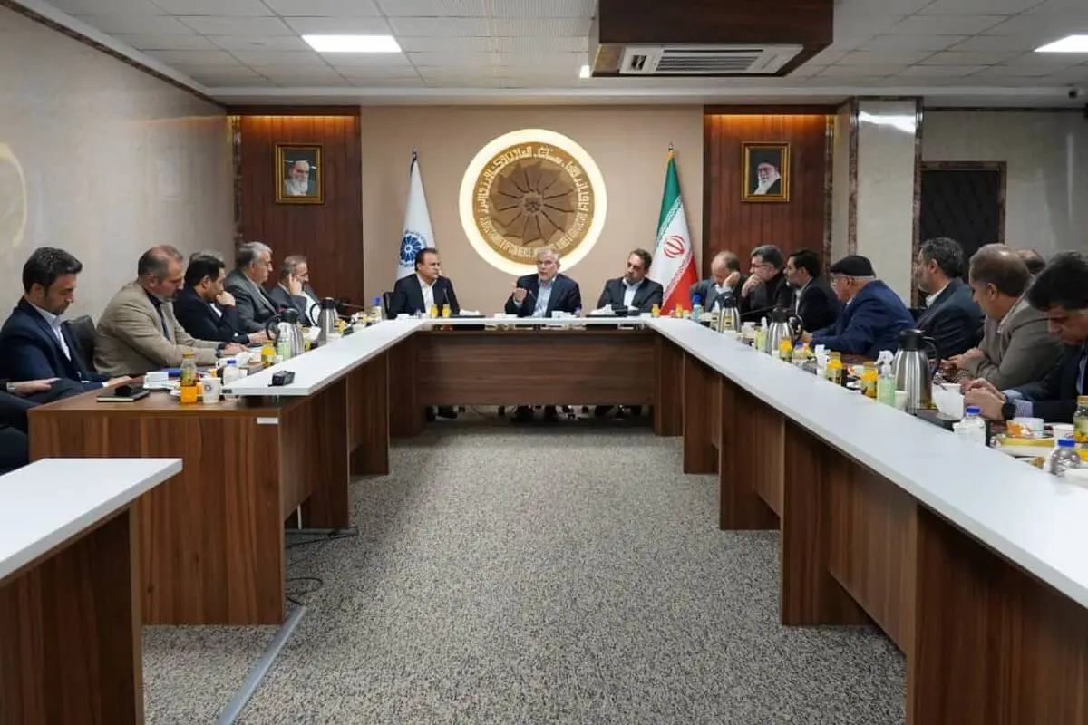نخستین جلسه ستاد سرمایه‌گذاری برای تولید البرز با محوریت مردمی‌سازی اقتصاد برگزار شد 