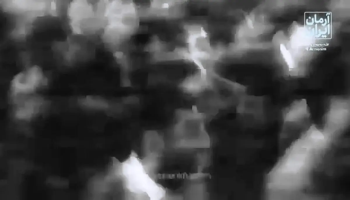 لحظه اعلام ارتحال امام خمینی توسط شهید سیدحسن نصرالله در جمع لبنانی ها - ۱۴ خرداد ۱۳۶۸ + فیلم