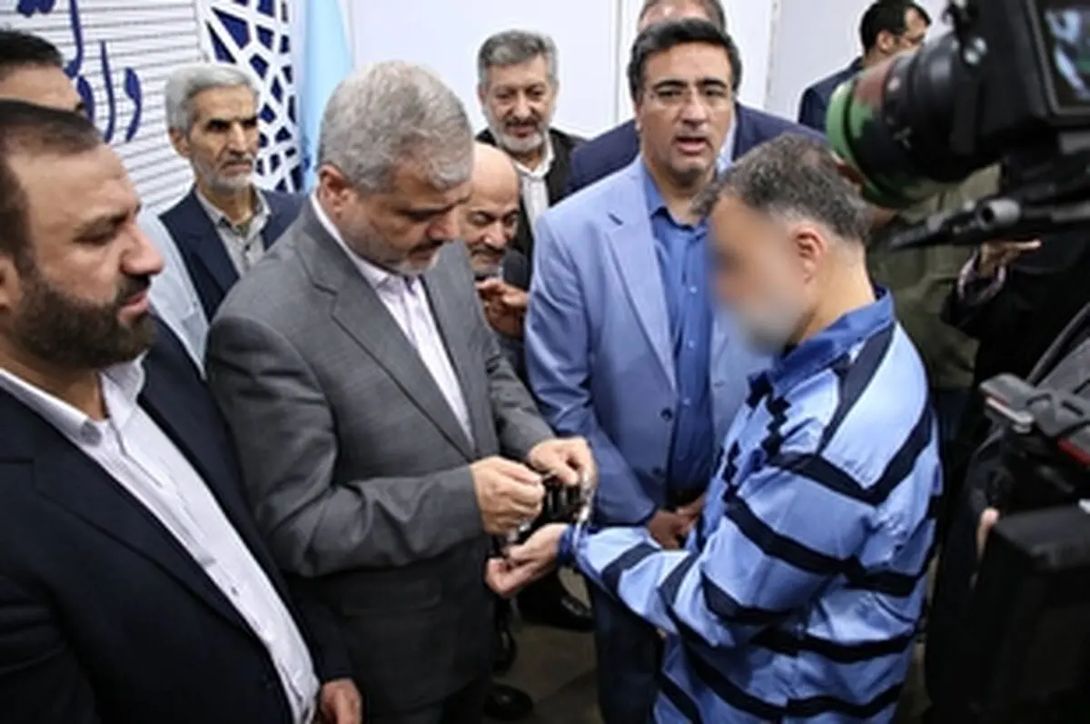 آزادی ۴۵ نفر از زندانیان و اعطای مرخصی به ۳ هزار و ۳۵۰ نفر از محکومان واجد شرایط هم‌زمان با اعیاد رجب و سالگرد پیروزی انقلاب