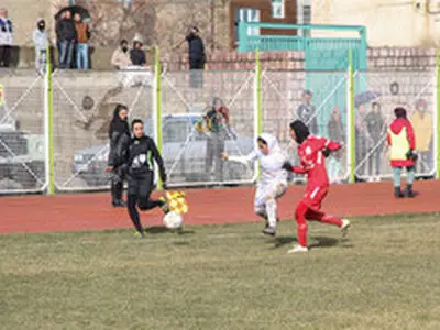 کهکشانی ها مقابل قوی سپید انزلی