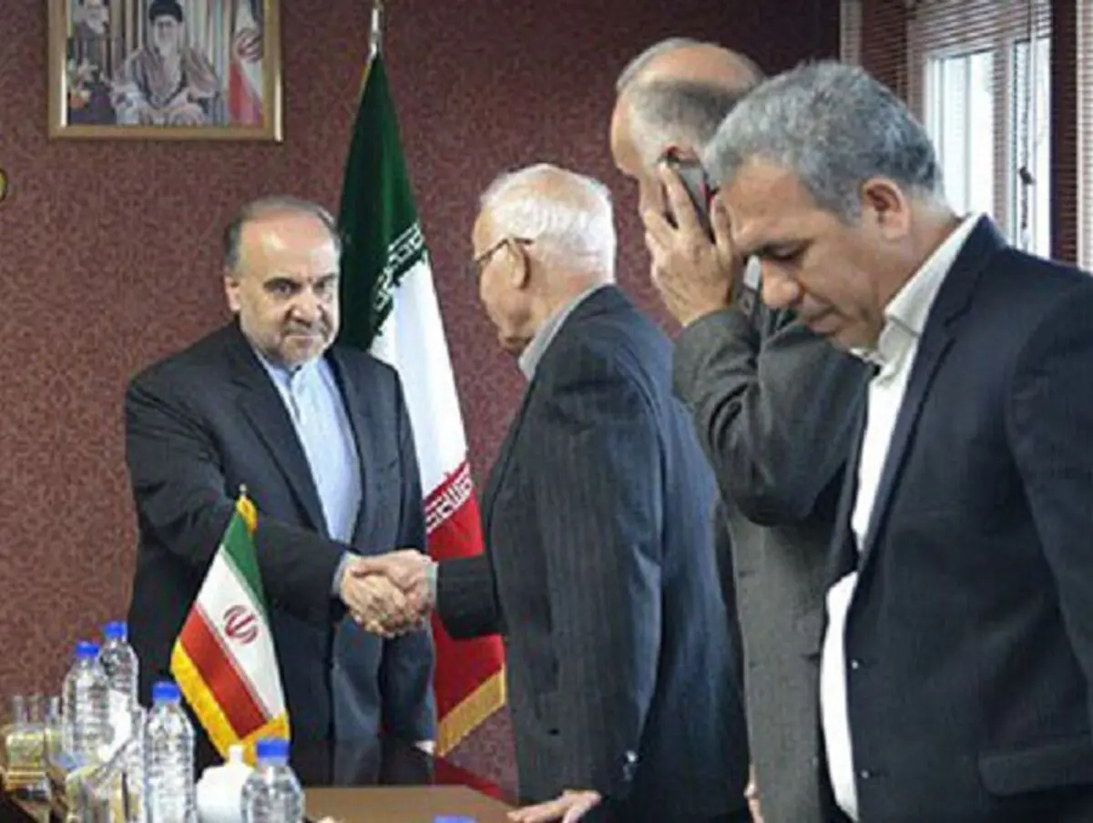 ایرج عرب خارج از مدار (گزارش)