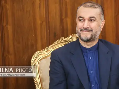 عبداللهیان ینفي تورط إیران في استهداف مدمرة أمریکیة بمسیرة