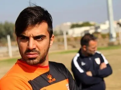 سپاهان به دنبال هافبک سابق تراکتورسازی و ذوب آهن؟
