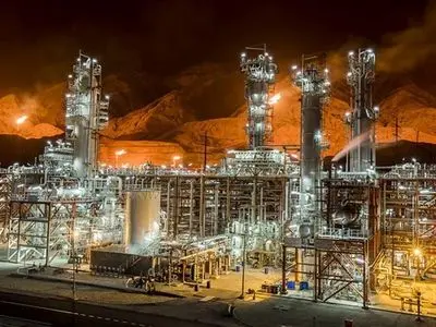 افزایش حجم تولید و صادرات صنعت پتروشیمی در ۸ ماهه ۱۴۰۴