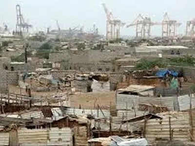 جنگنده‌های ائتلاف فرودگاه صنعا را بمباران کردند/ هشدار پنتاگون به سعودی