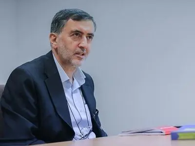 گنجی: هر آنچه که منشأ تنش در کشور است را کنار بگذاریم