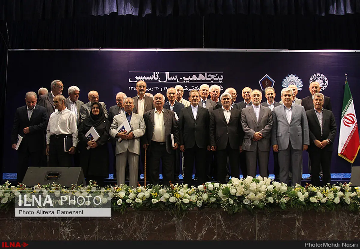 از خاطره گویی معاونان رییس جمهور تا عکس سلفی دانشجویان با عادل فردوسی پور