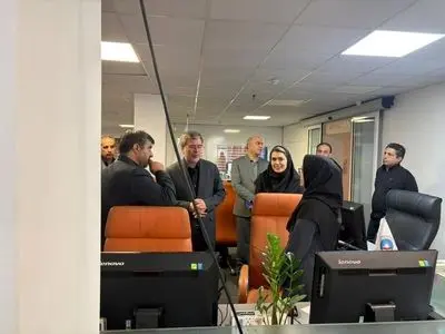 از پشت خط تا قلب سازمان؛ حضور مدیرعامل بیمه ایران در مرکز پاسخگویی