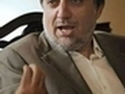 از اشرف غنی حمایت می‌کنم