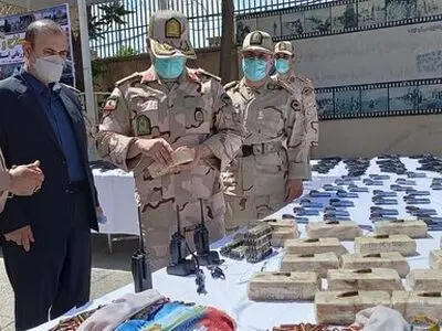 انهدام 3 باند بزرگ سلاح و مهمات در کرمانشاه/ 165 فبضه سلاح جنگی کشف شد 