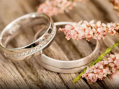 پرداخت روزانه 378 فقره وام ازدواج در بانک ملی ایران / ۱۲۵ هزار جوان به خانه بخت رفتند