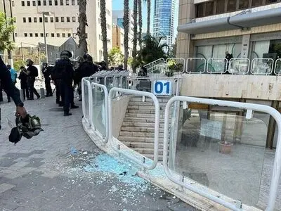 زخمی شدن ۲۷ نیروی پلیس اسرائیل در تل آویو 