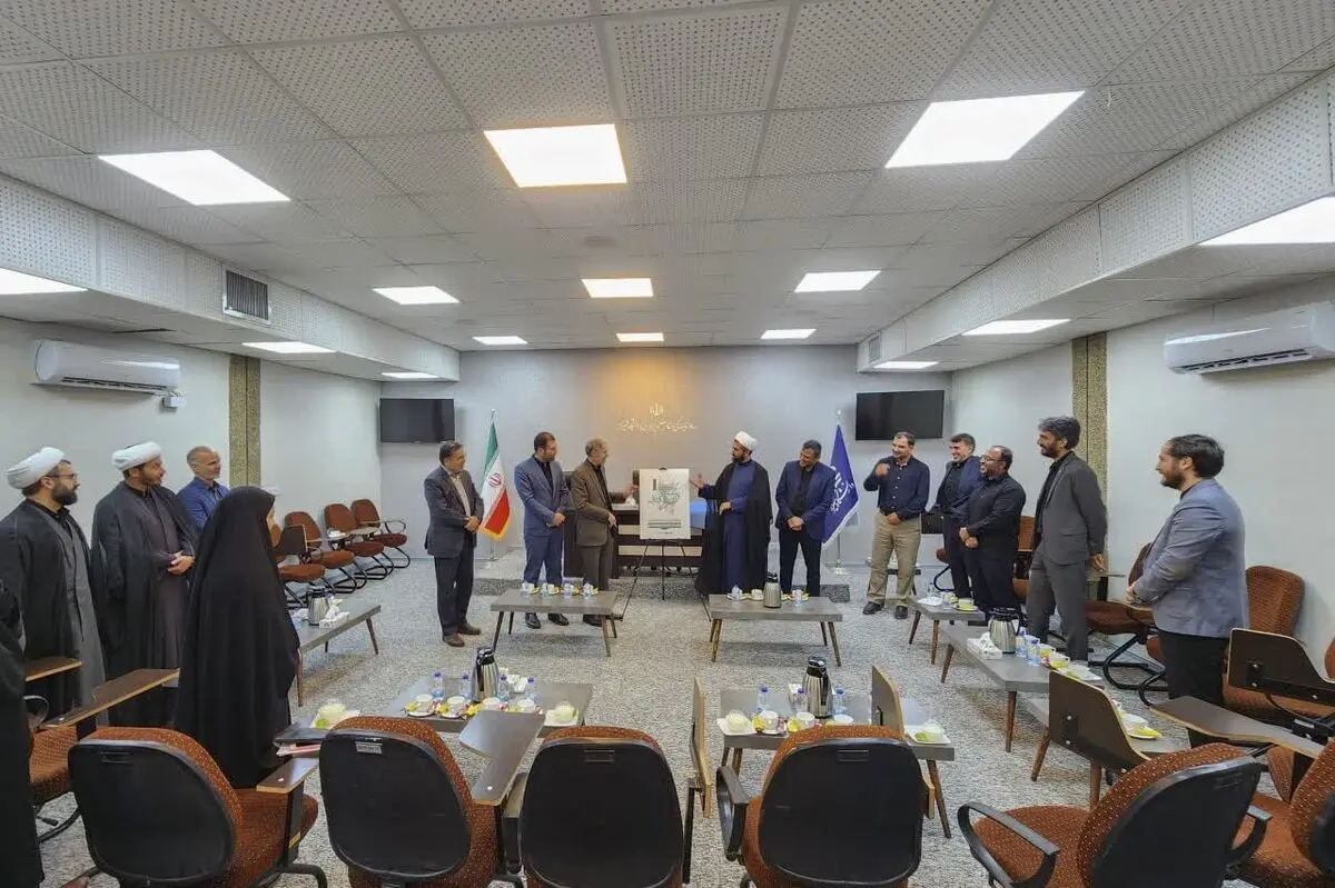 رونمایی از پوستر طرح حامیم دو در دانشگاه شیراز