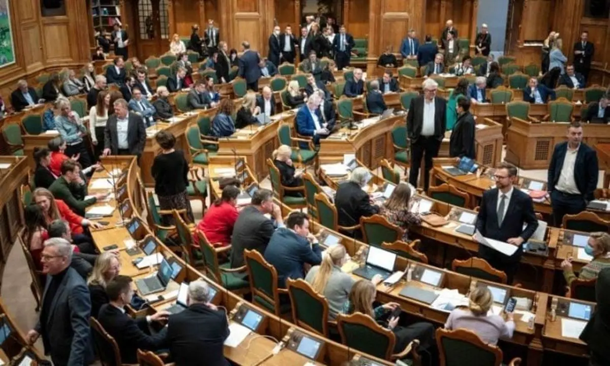 استقبال پارلمان عربی از جرم‌انگاری هتک حرمت به قرآن در دانمارک