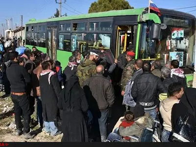 روند تخلیه ساکنان فوعه و کفریا از سر گرفته شد