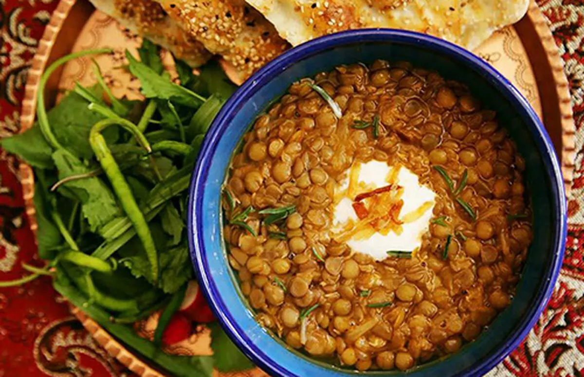 طرز تهیه عدسیِ لعاب‌دار و خوشمزه 