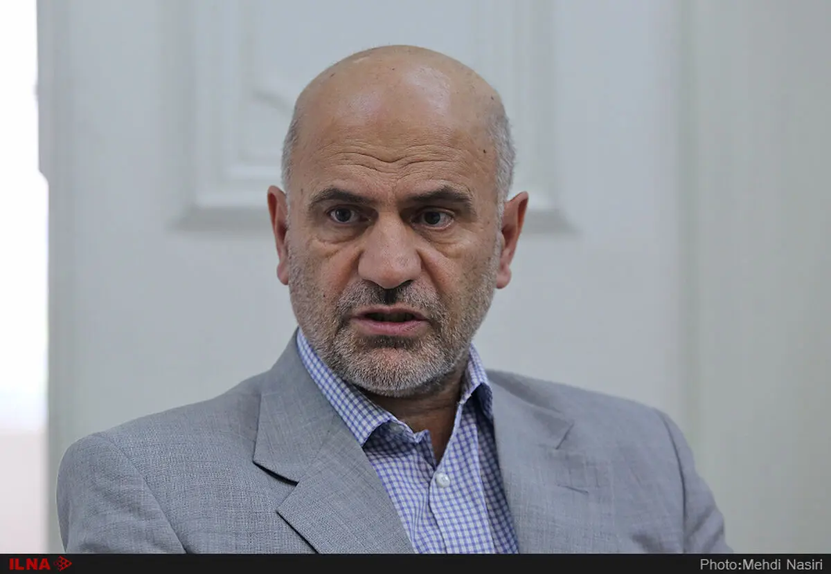برخوردهای غیربرنامه‌ای با فساد محکوم به شکست است/ چک‌های برگشتی  کیک اقتصاد را کوچک کرده  است/ بانک جهانی بدنبال توصیه خود به دولت‌ها برای کوچک سازی، توبه‌نامه نوشت