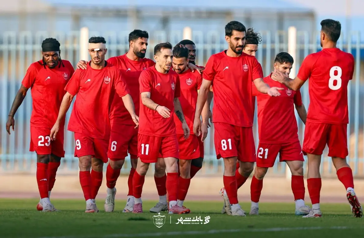 لشگری: پرسپولیس بر اساس اولویت هایش با بازیکنان مذاکره می کند(ویدیو)