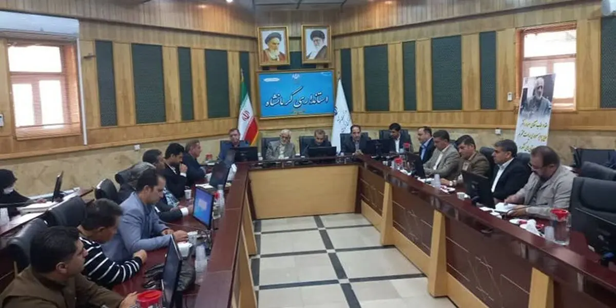 «کوله بری» در مرز "پرویز خان" قانونی شود/ نیازمند تکمیل سایت "بازیافت زباله" شهر اسلام آبادغرب هستیم