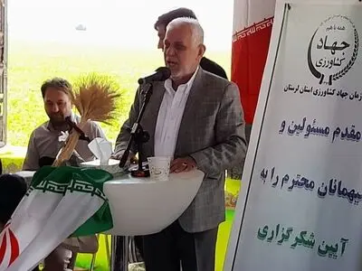 کشاورزان پایه ی استقلال اقتصادی هستند