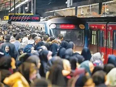 طومار کارگران و بازنشستگان تهرانی: مترو و اتوبوس را رایگان نگه دارید