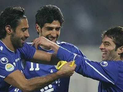 کری جنجالی بازیکن سابق استقلال: تنها افتخار پرسپولیس در زمان ما جام ولایت بود (ویدئو)