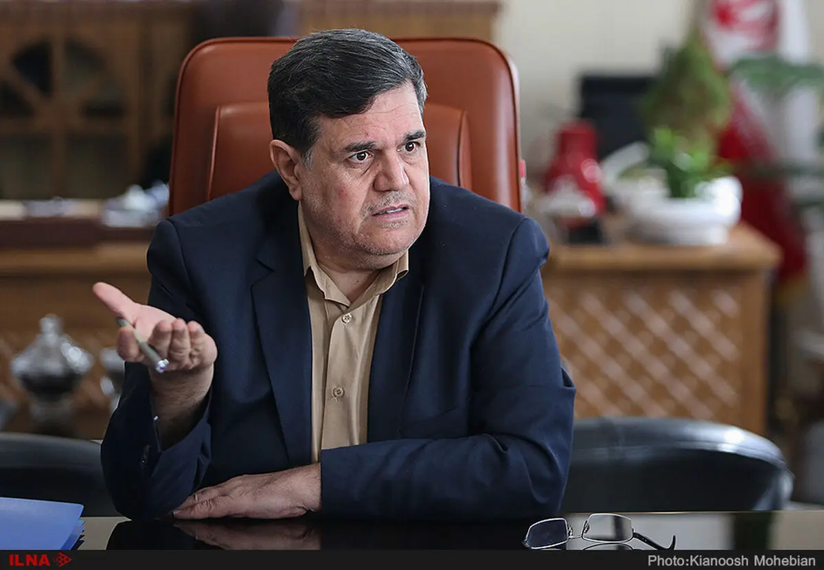 جذب نیروی انسانی در کشور بر مبنای تبارگرایی است/ برخی از نخبگان می‌ترسند