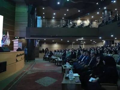 زنان عشایر نقش بسزایی در تامین امنیت غذایی کشور ایفا می‌کنند/ بیمه زنان روستایی مغفول مانده است
