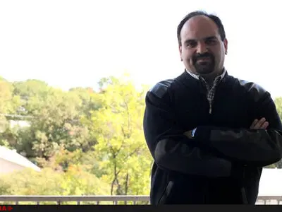 خداناباوری ستیزه‌گر و بنیادگرایی هر دو خطرناکند/می‌توان دست به دامان سپهری، شریعتی، شبستری و شایگان شد