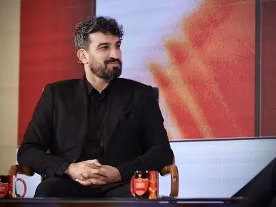 ویدئو: حسین ماهینی پاسخ می‌دهد، در دربی تهران کدام بازیکن در رختکن بیشتر صحبت می کند؟ 