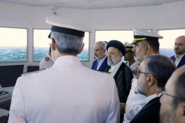 Raisi visits simulator system of ship command bridge at Imam Khomeini (RA) University of Maritime Sciences 