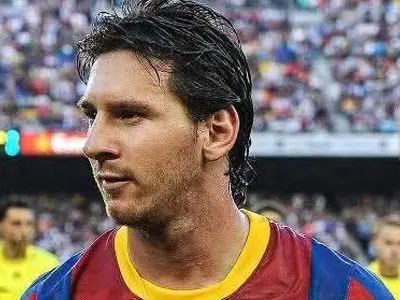 ویدئو: همه جلو مسی صف کشیدند!