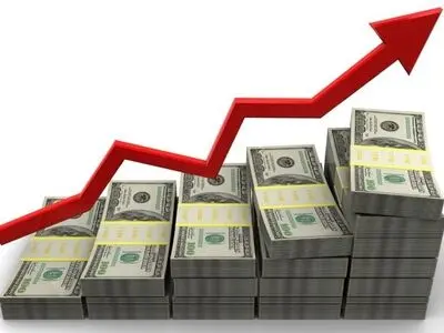 نوسانات اقتصادی و مشکلات تأمین ارز از مهمترین دغدغه‌های تولیدکنندکان و صنعتگران / توسعه در هر منطقه نیازمند بستر مناسب اقتصادی و حمایتی است