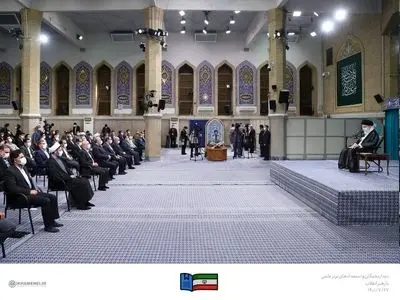 قائد الثورة الإسلامیة: الجامعات تعتبر سدا منیعا أمام هیمنة الأعداء