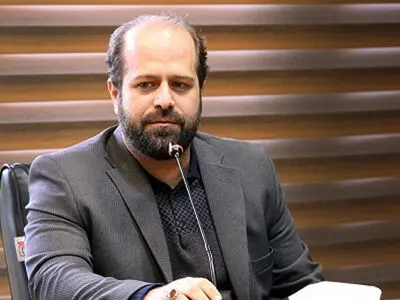 به تعداد بی‌سوادهای کشور نیاز به آموزش دهنده داریم
