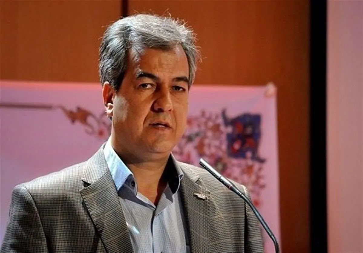 ابراهیم فیروزی: مربیان در کار داوران دخالت نکنند / تا هفته چهارم اشتباه تاثیرگذار در لیگ برتر والیبال نداشتیم 