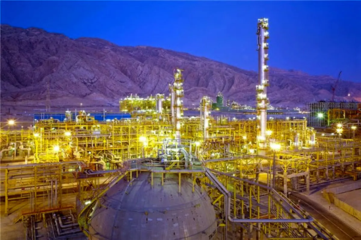 پتروشیمی‌ها ۸۳ میلیون متر مکعب در روز گاز مصرف می‌کنند/تاثیر ارزان‌فروشی روسیه بر صادرات محصولات ایران 