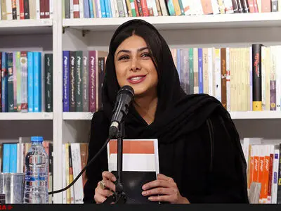 آزاده صمدی چه کتاب‌هایی را دوست دارد 
