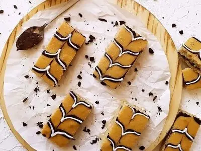 طرز تهیه کیک تی‌تاپ خانگی به دو روش 