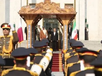 استقبال رسمی پزشکیان از امیر قطر