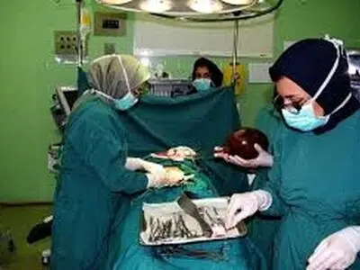 جراحی موفقیت‌آمیز هیسترکتومی و برداشتن توده 2 کیلوگرمی از بدن بیمار در قم