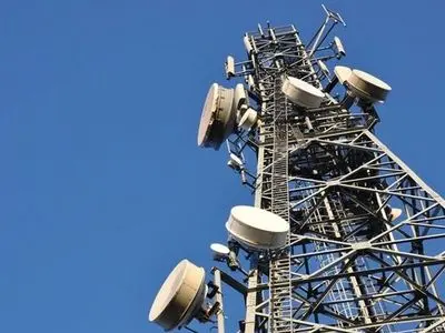 دکل‌های مخابراتی غیرمجاز باید جابجا شوند

