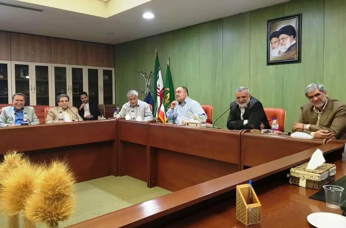 وزیر جهاد کشاورزی بر ضرورت حمایت های فنی و مدیریتی همه دستگاه ها از صنعت طیور کشور تاکید کرد