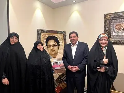 خون شهیدان هسته‌ای چراغ راه علم و فناوری کشور است