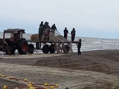  ۲۶۸هزار تومان؛ درآمد ماهیگیران بابلسری در اسفندماه ۱۴۰۰/ گانگستران دریا ، آلودگی آب  از فاضلاب شهری ؛ از عوامل کاهش آبزیان خزر است + فیلم