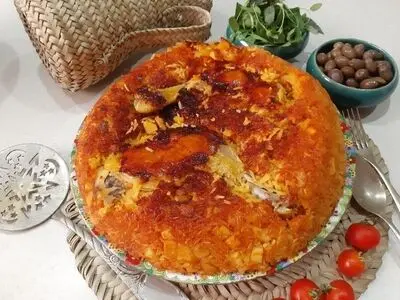 طرز تهیه دمی گوجه با ته‌انداز مرغ زعفرانی 