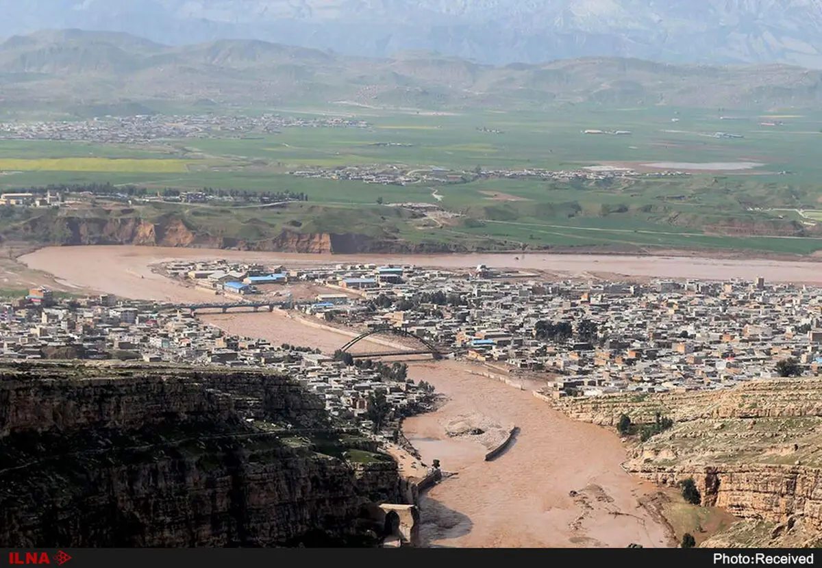 حراج آثار هنری برای کمک به سیل‌زدگان با عنوان «سیل مهربانی»