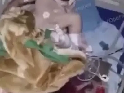 تیرباران مجروحان در بیمارستان منبج سوریه + فیلم